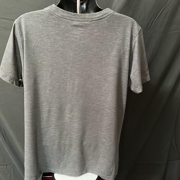 Nike tee shirt. Size L. Women. Charcoal. Excellent condition! - Picture 4 of 5